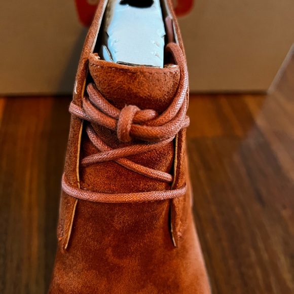 Women’s Clark’s Aggie Terra Suede Boot🧡 - Picture 5 of 16